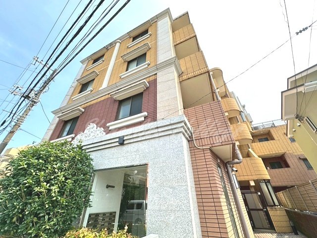 建物外観　RC構造のしっかりした物件です☆