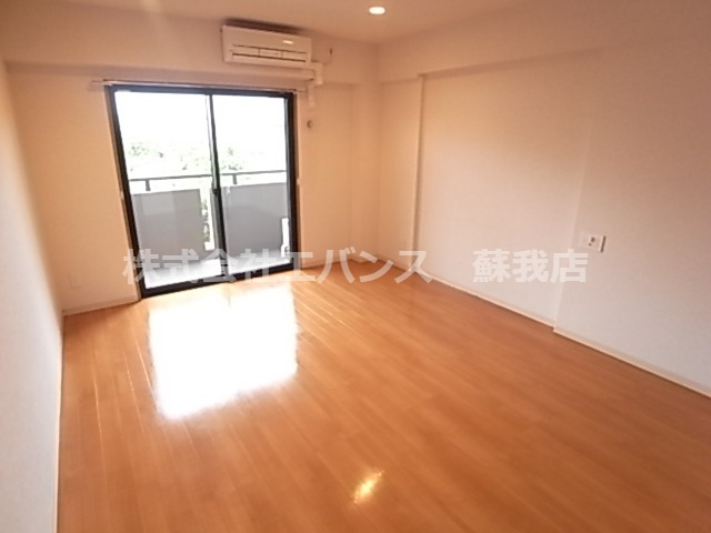 居室・リビング　ゆったり過ごせるリビングです