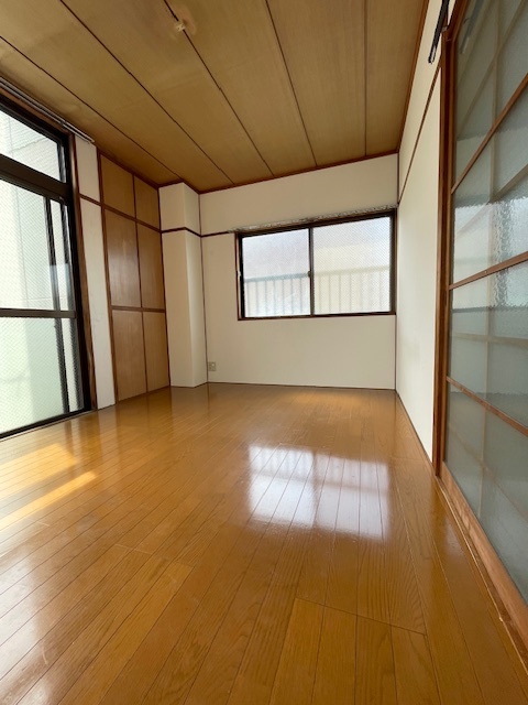 その他部屋・スペース　2面採光で柔らかな光が差し込みます