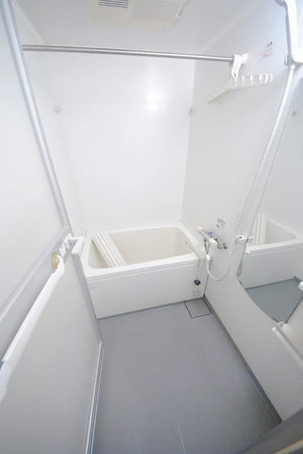 バス・シャワールーム　写真は３０２号室