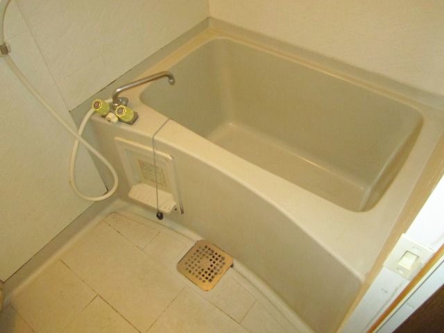 バス・シャワールーム　きれいなお風呂です