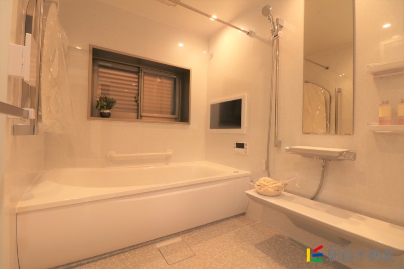 バス・シャワールーム　モデルルームの写真です。