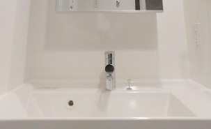 洗面設備　※別部屋の参考写真です。