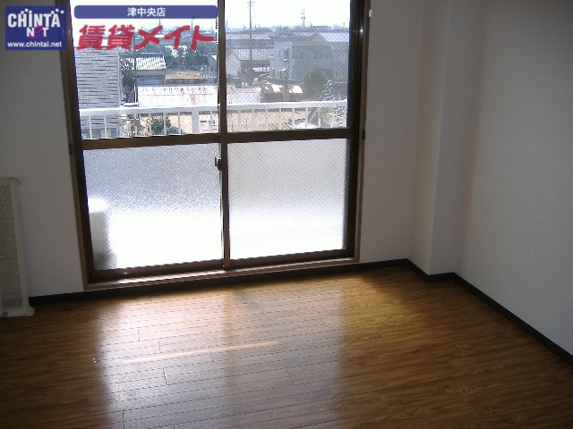 居室・リビング　同型参考写真