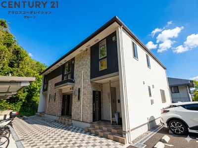 建物外観　敷地内に駐車場があります！