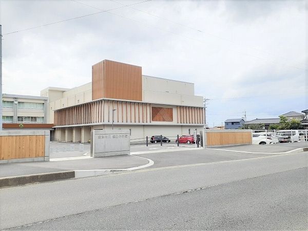 小学校　鏡山小学校（小学校）まで950m