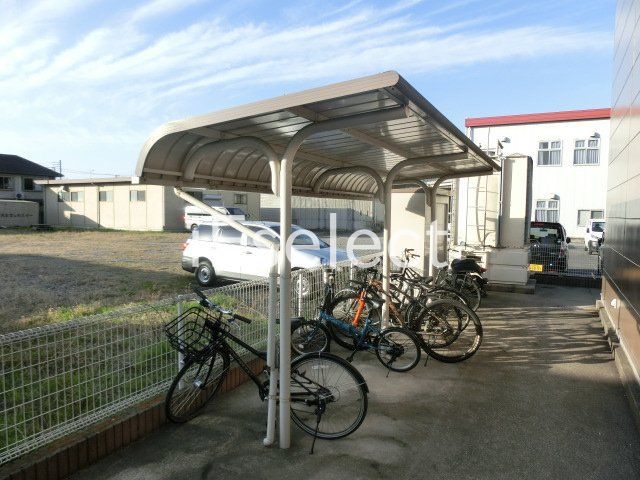 その他共有部分　屋根付き駐輪場