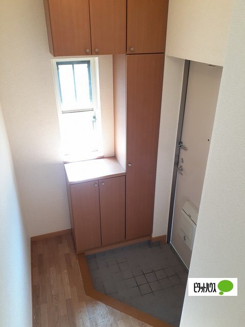 玄関　同物件別部屋