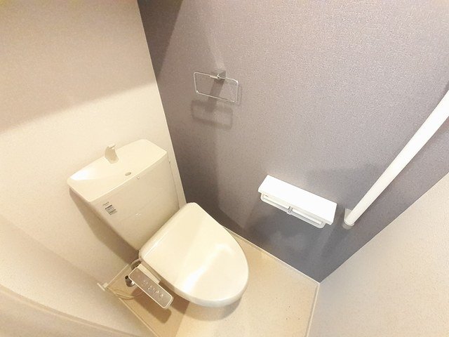 トイレ　シンプルで使いやすいトイレです