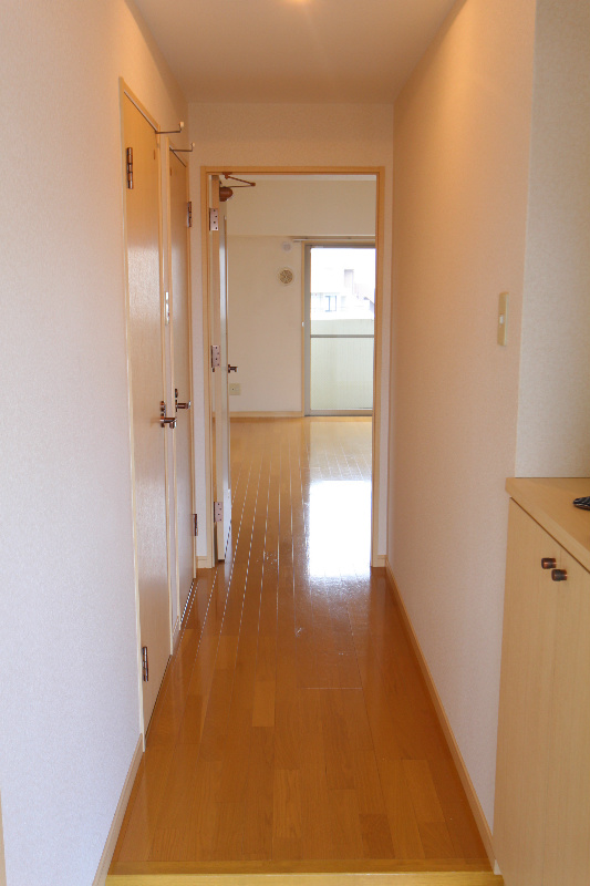玄関　玄関　※別室参考写真