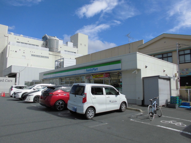 コンビニ　ファミリーマート川口青木一丁目店（コンビニ）まで170m