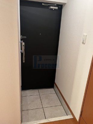玄関　広々とした玄関部分