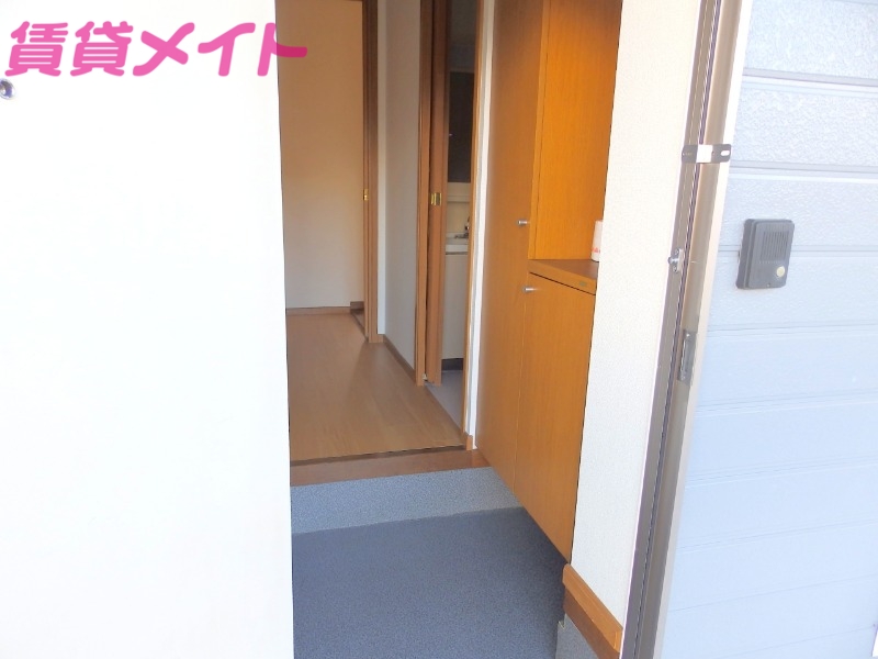玄関　別部屋参考写真です