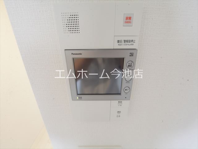 セキュリティ　TVモニター付インターホン完備