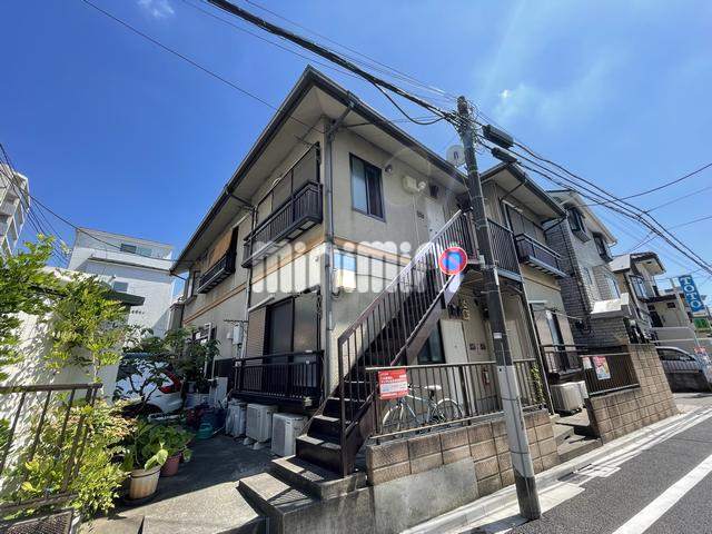 建物外観　周りに高い建物が無く日当たり良好です