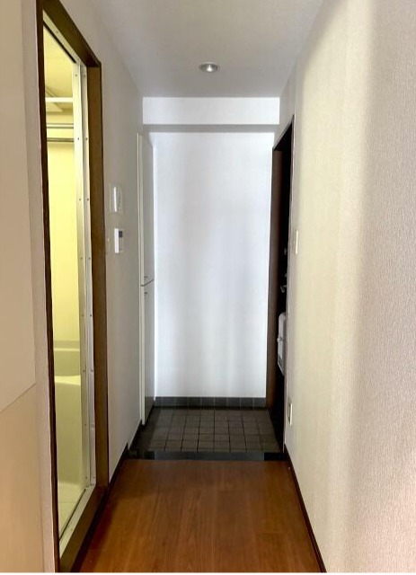 玄関　※別部屋参考写真となります。