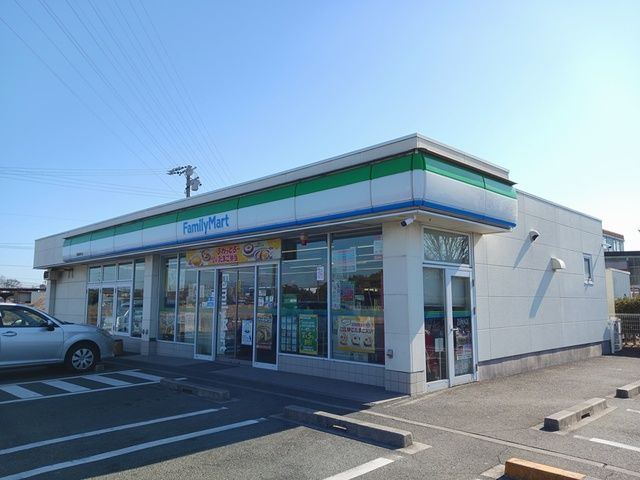 コンビニ　ファミリーマート豊橋原町店（コンビニ）まで574m