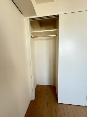 収納　洋室クローゼット