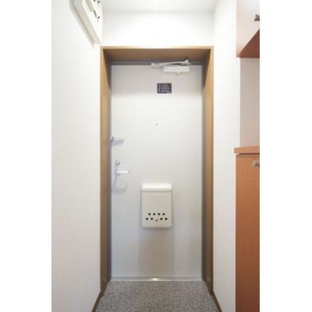 玄関　※写真は同タイプ住戸です。