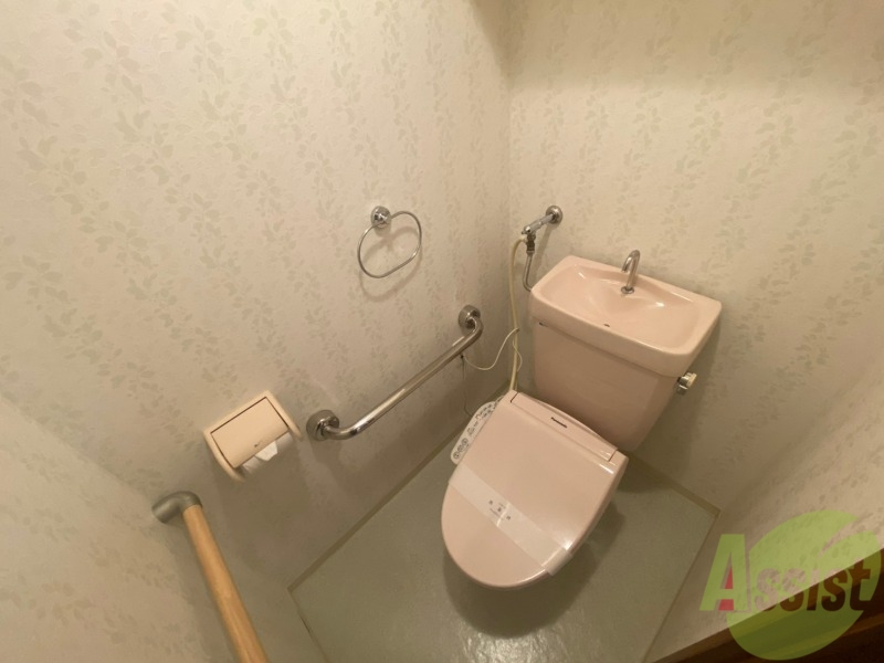 トイレ　トイレです。ウォシュレット付を探している方、おすすめです。