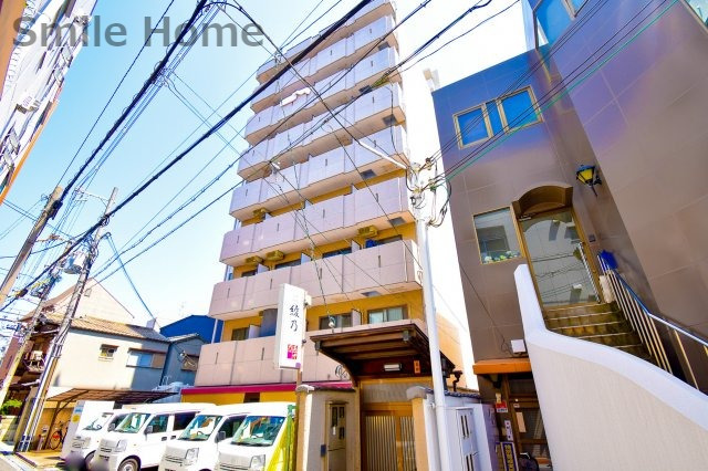 建物外観　エレベーター付きマンションです