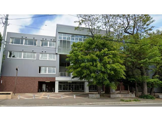 小学校　札幌市立桑園小学校（小学校）まで955m