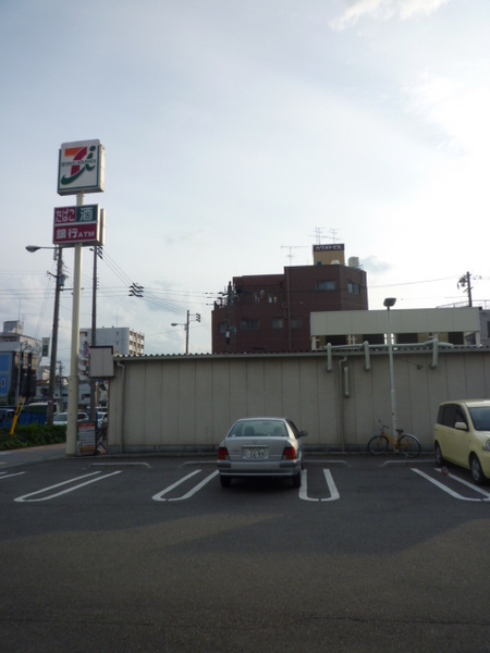 コンビニ　セブンイレブン大阪泉尾4丁目店（コンビニ）まで308m