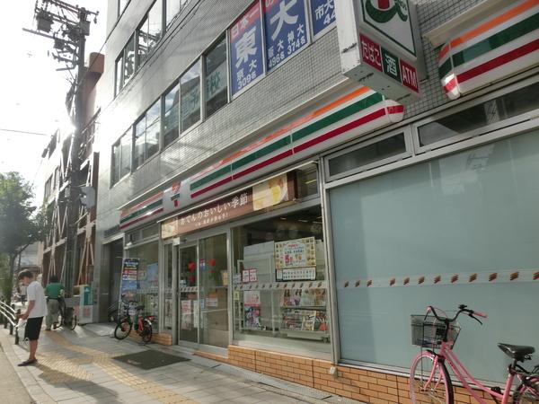 コンビニ　セブンイレブン大阪天王寺駅北店（コンビニ）まで266m