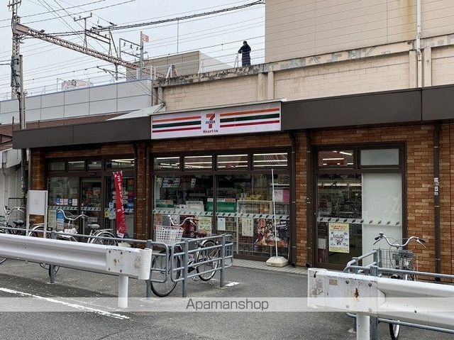 コンビニ　セブンイレブン（コンビニ）まで114m