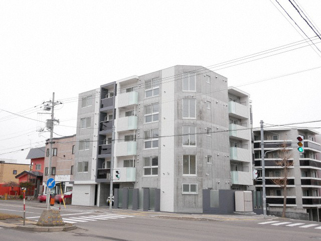 建物外観　物件名【ブランシャール新さっぽろ】とお伝えください！