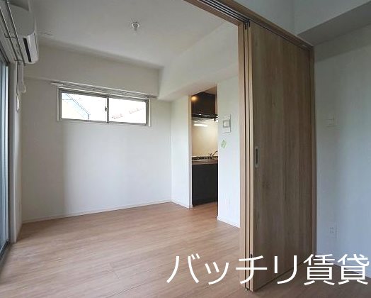 居室・リビング　＊画像は別部屋の為イメージ、現状優先致します