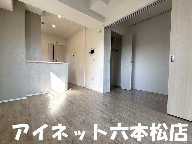 居室・リビング　広々としていいですね。