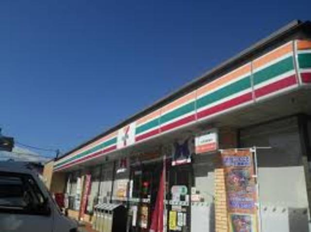 コンビニ　セブンイレブン八王子南大沢店（コンビニ）まで142m