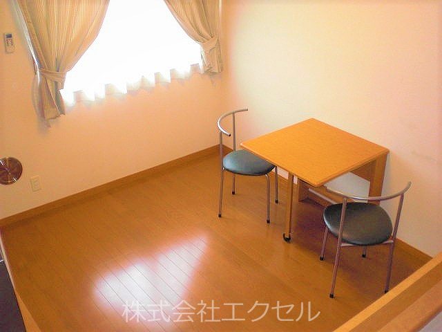 居室・リビング　日当たり良好です。