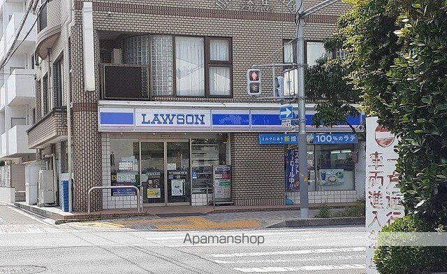コンビニ　ローソン様（コンビニ）まで140m