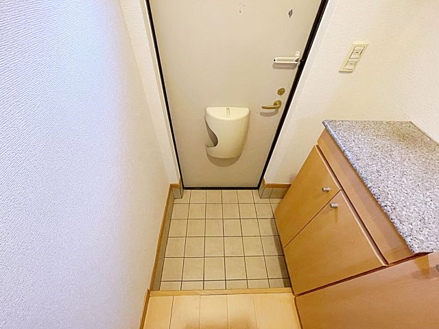 名鉄常滑線 道徳駅 徒歩4分 2階建 築19年の玄関写真