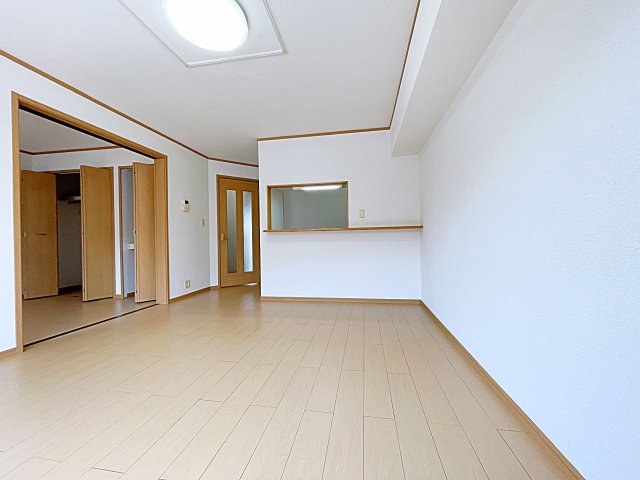 名鉄常滑線 道徳駅 徒歩4分 2階建 築19年の居間写真