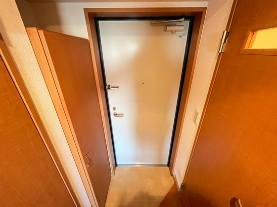 玄関　※別部屋の写真です