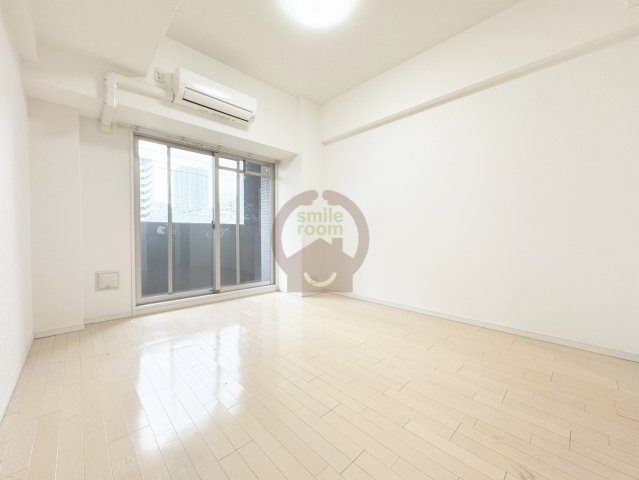 地下鉄堺筋線 恵美須町駅 徒歩1分 15階建 築18年の居間写真
