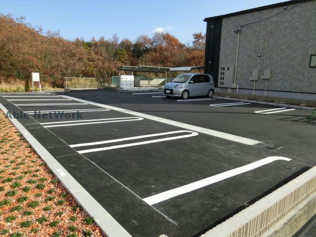 駐車場　駐車場