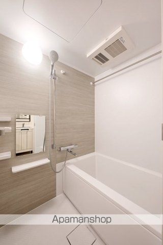 東京メトロ日比谷線 広尾駅 徒歩7分 12階建 築21年の風呂写真