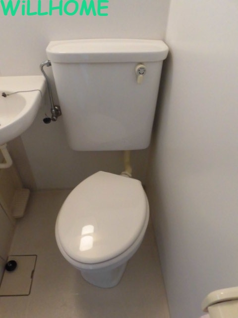 ＪＲ阪和線 和歌山駅 徒歩15分 4階建 築49年のトイレ写真
