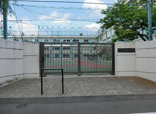 小学校　池袋本町小学校（小学校）まで404m