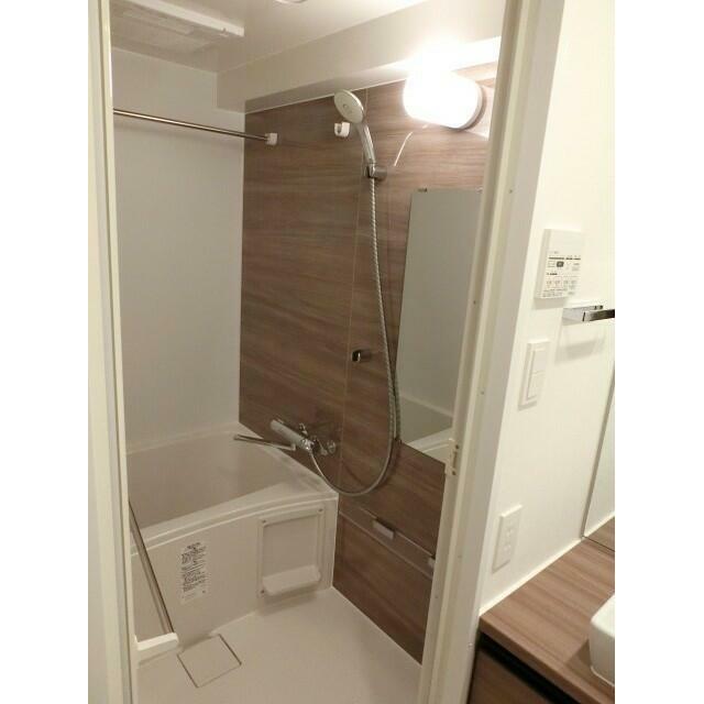 バス・シャワールーム　※写真は同タイプ住戸です。