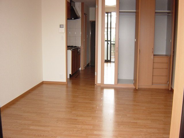 その他部屋・スペース　10帖の広さ！広く使えて、荷物が多い方でも安心です！