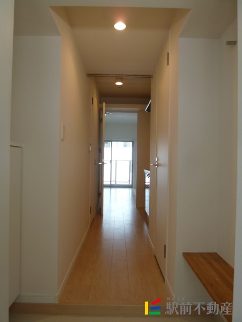 玄関　写真は同タイプ別部屋