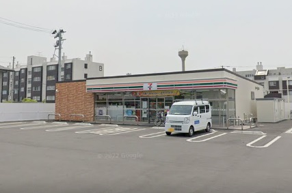 コンビニ　セブンイレブン郡山開成4丁目店（コンビニ）まで261m