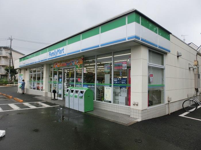 コンビニ　ファミリーマート沼影二丁目店（コンビニ）まで378m