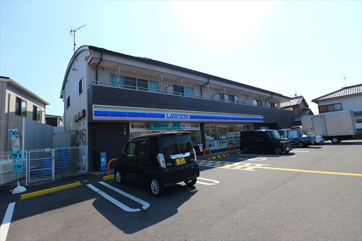コンビニ　ローソン狭山池尻中店（コンビニ）まで739m