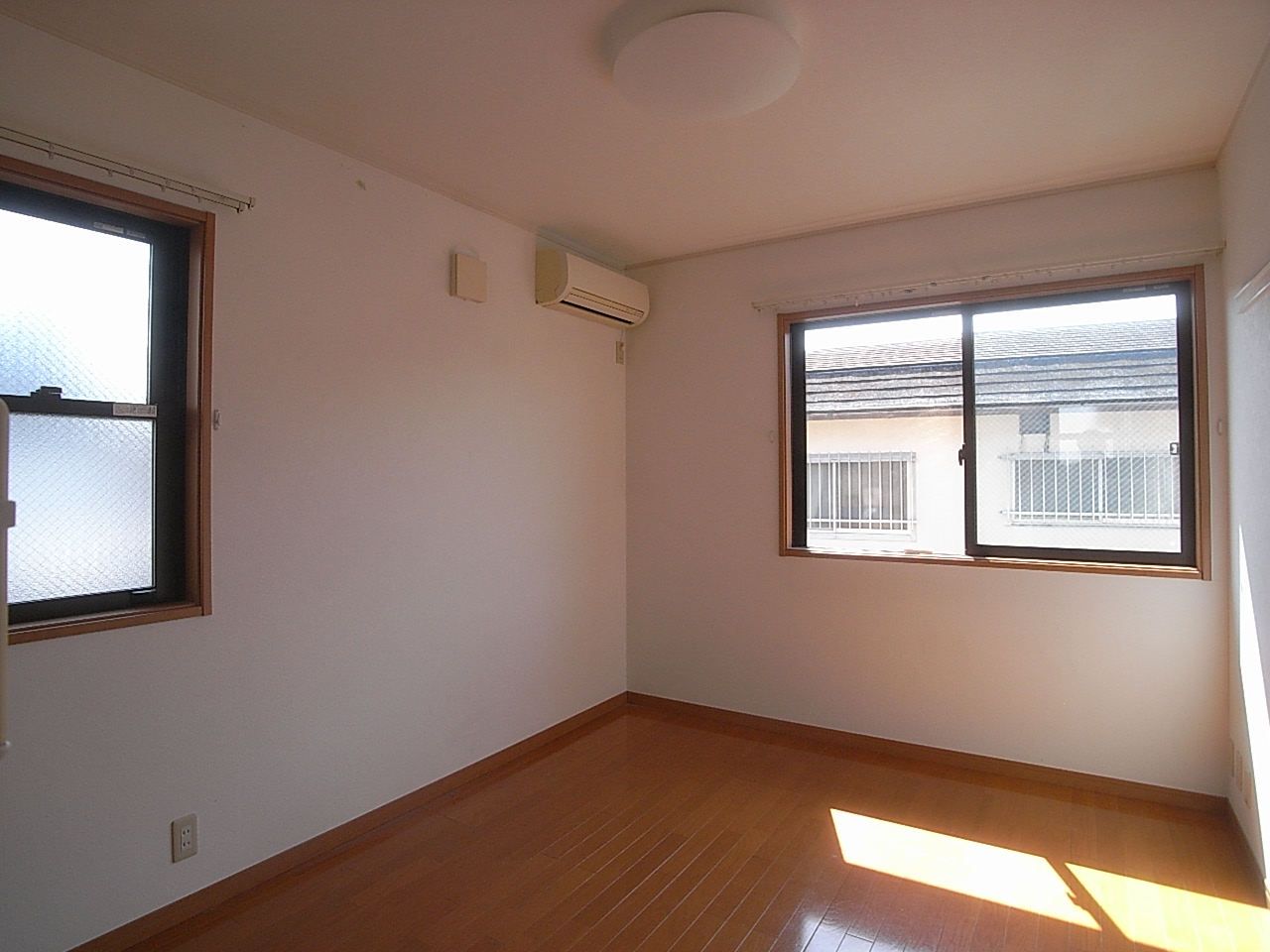 等々力三丁目貸家 建替え専用一時貸し限定の居間写真